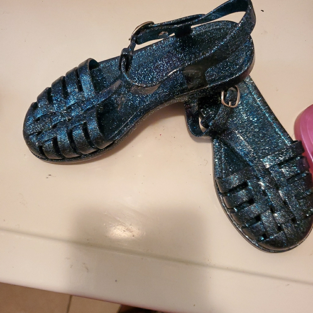 Old navy girls jelly sandals
